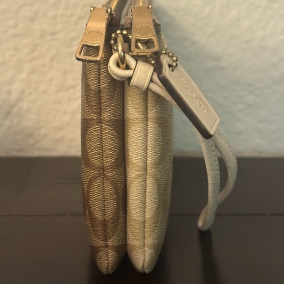 Coach Brown Signature Coated Canvas Double Corner Zip Wallet Wristlet/Purse - Picture 10 of 15